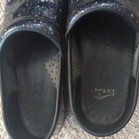 dansko clogs - Picture 7 of 7
